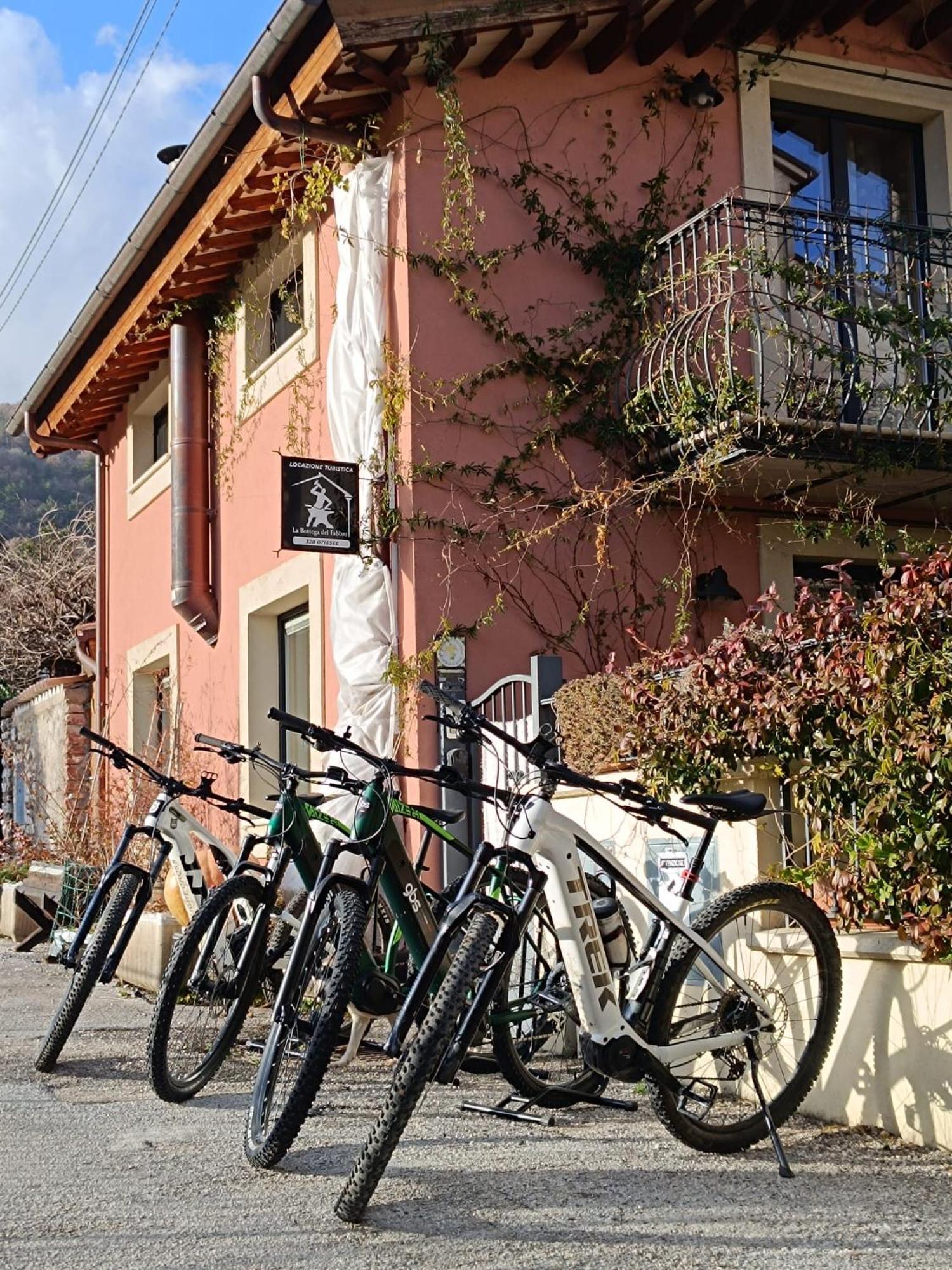 La Bottega Del Fabbro Affitto Breve Villa Contigliano ภายนอก รูปภาพ